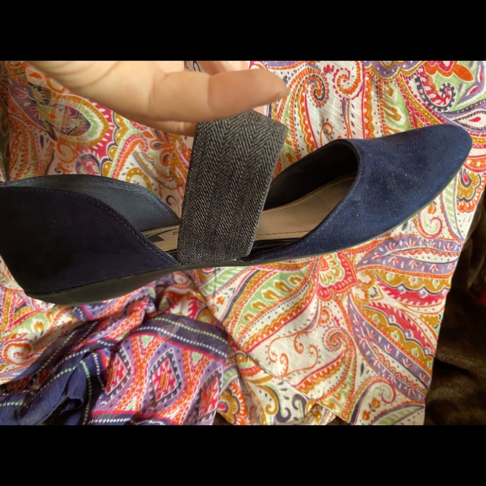 Anne Klein flat shoe Blue
